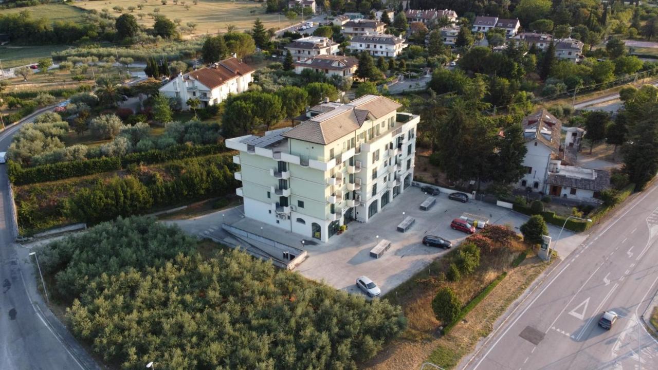 Hotel Clodi Ascoli Piceno megye Kültér fotó