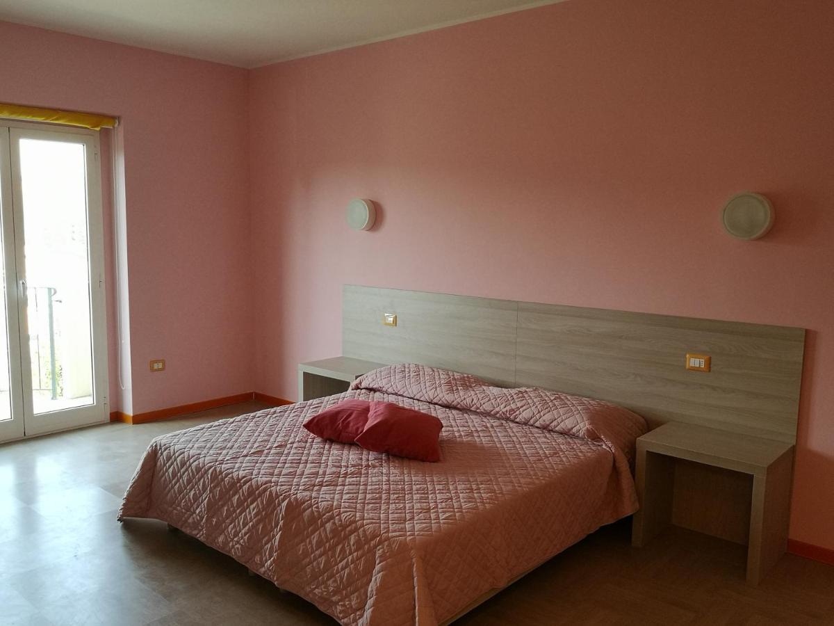Hotel Clodi Ascoli Piceno megye Kültér fotó